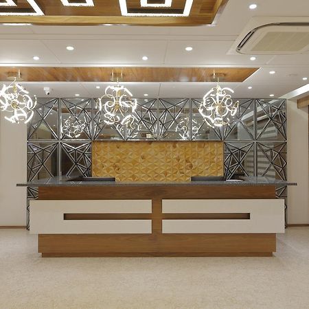 Hotel Silver Heights Ahmadábád Kültér fotó